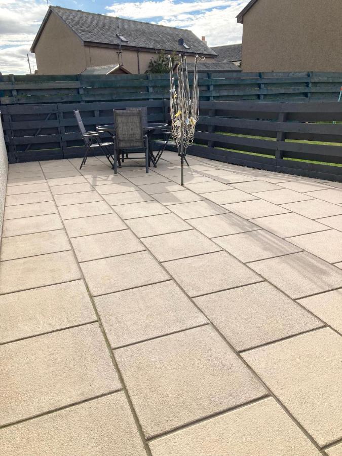 Bright 2-Bedroom Apartment With Parking In Montrose Dış mekan fotoğraf