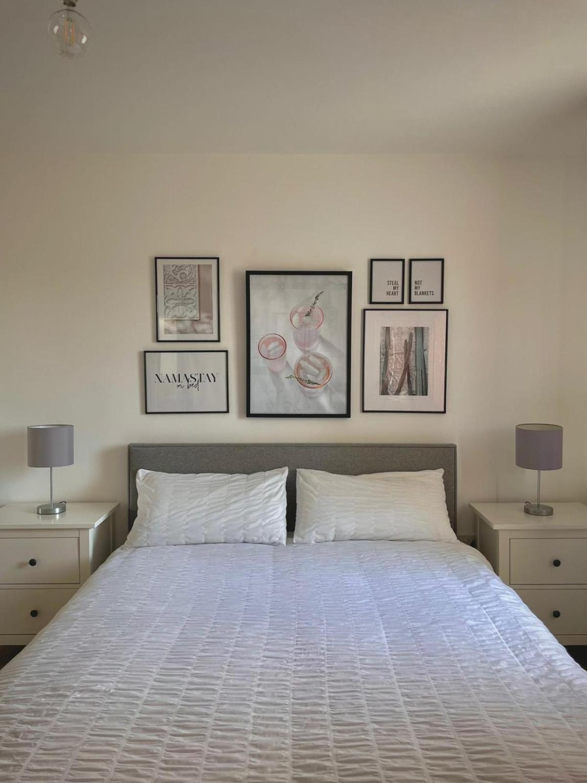 Bright 2-Bedroom Apartment With Parking In Montrose Dış mekan fotoğraf